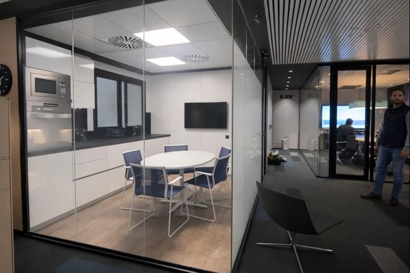 Clear switchable glass in a Miami office interior